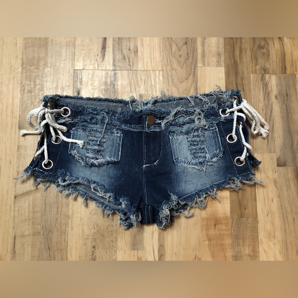 Women’s S/XS Short Shorts
